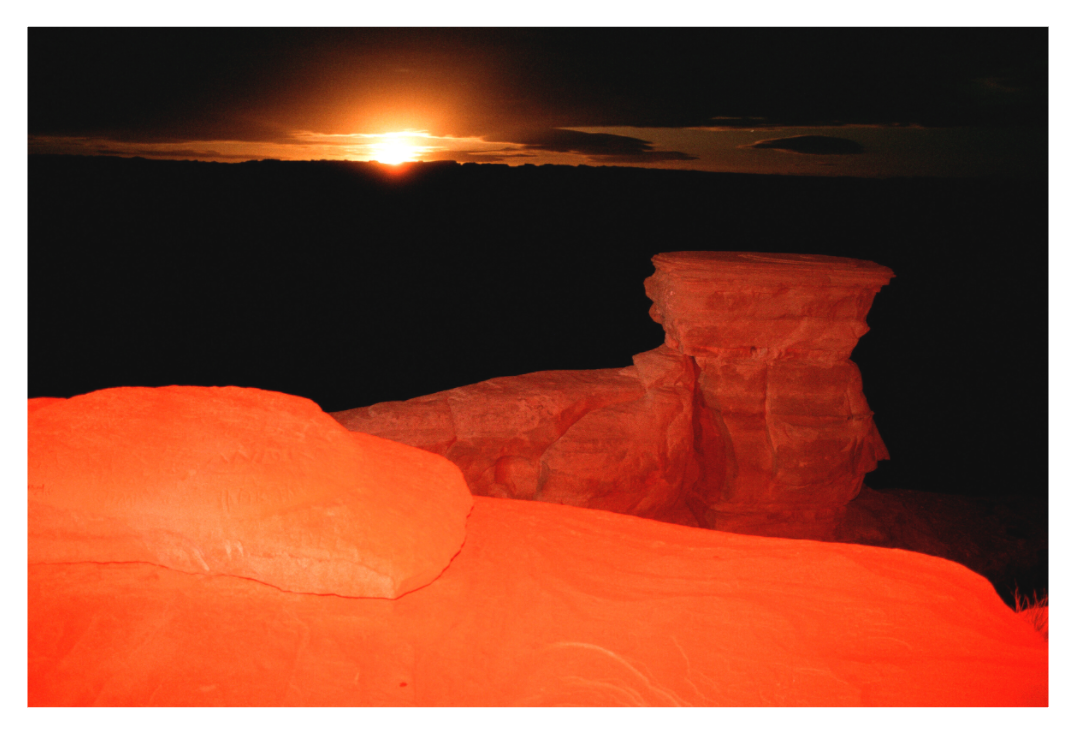 Main image Full Moon Utah Salt Wash Five