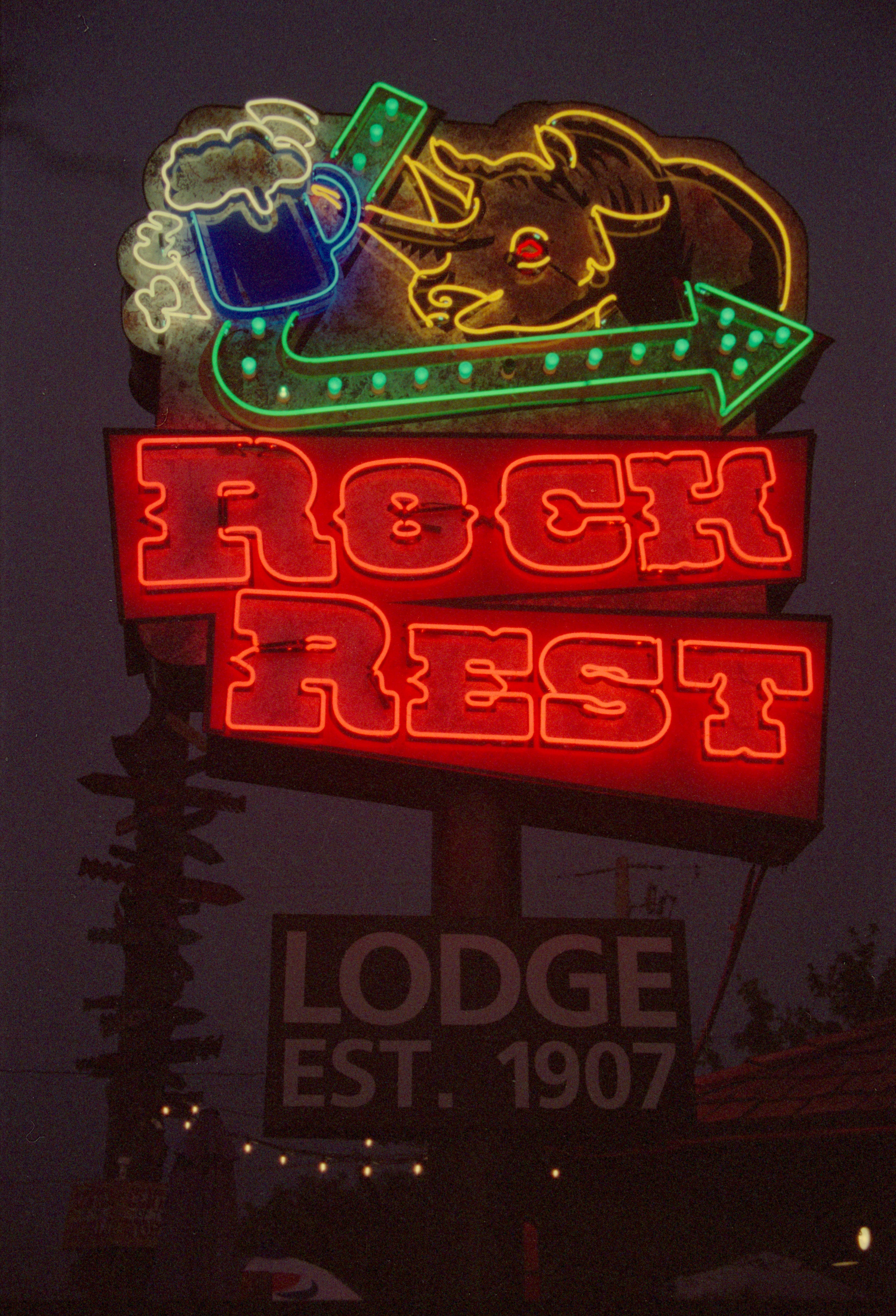 Rock Rest Lodge Neon Lights Photo Master-print