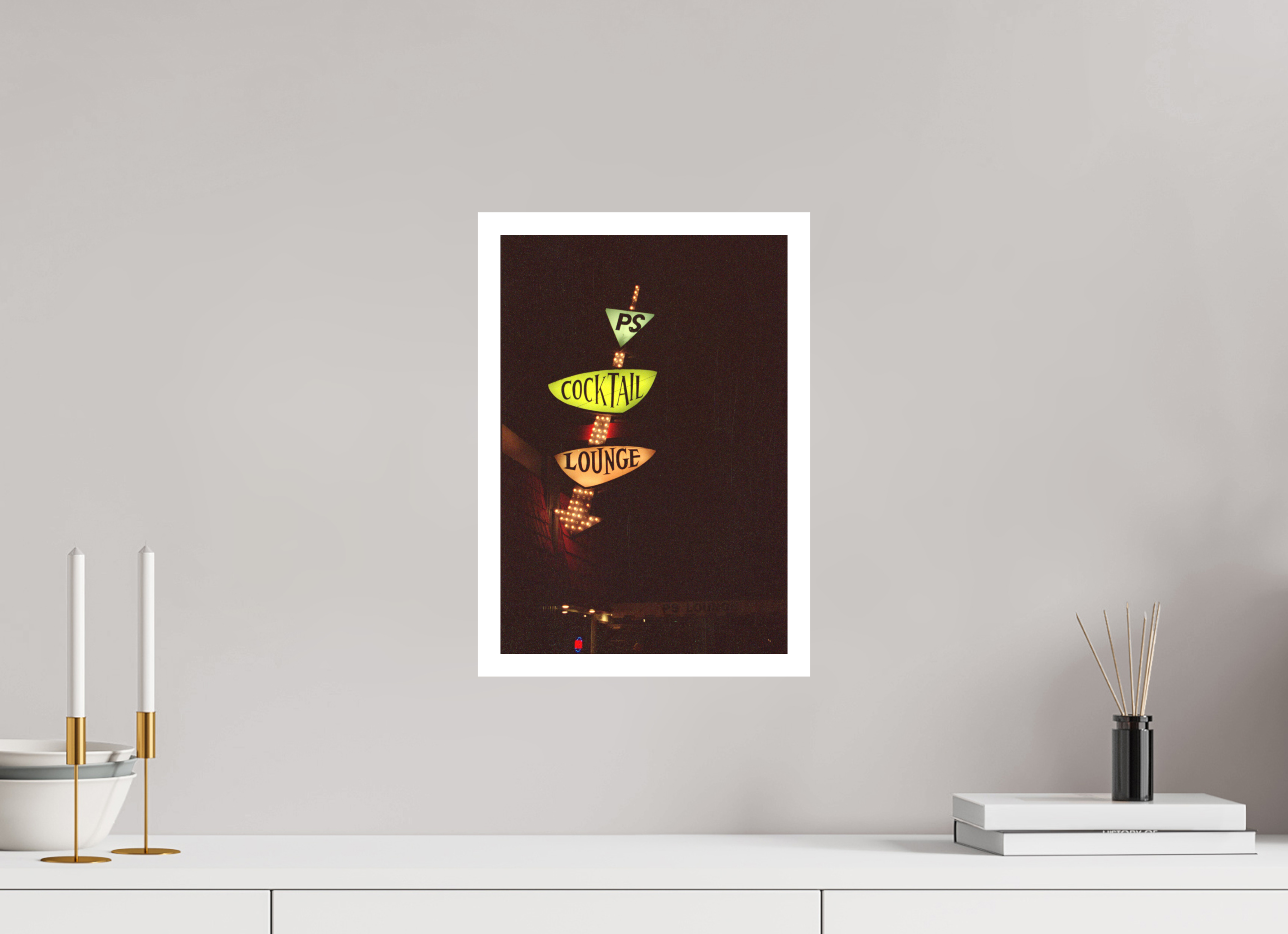 10 x 14.6″, Hahnemuhle Ultra Smooth Paper PS Cocktail Lounge Photo Master-print
