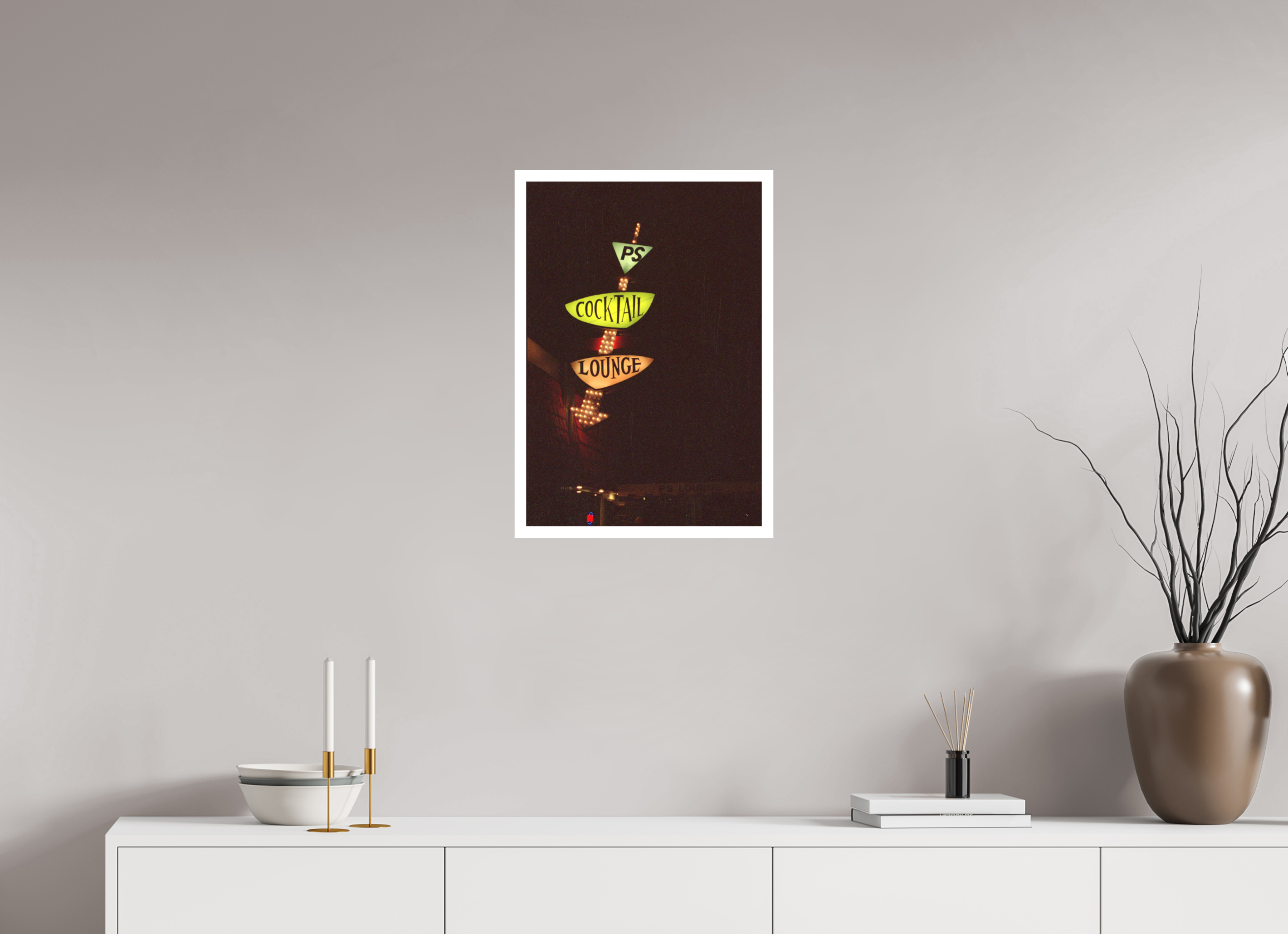 16 x 23.4″, Hahnemuhle Ultra Smooth Paper PS Cocktail Lounge Photo Master-print